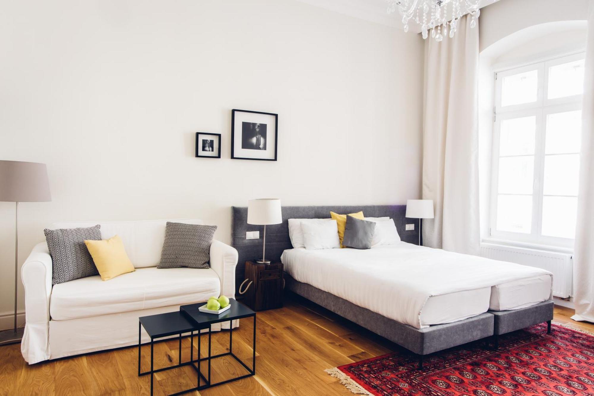 Adele Apartments เปตช์ ภายนอก รูปภาพ