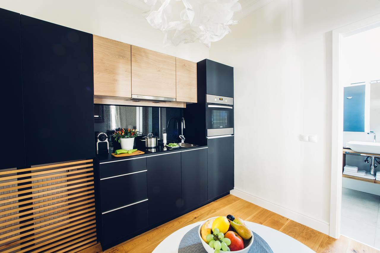 Adele Apartments เปตช์ ภายนอก รูปภาพ