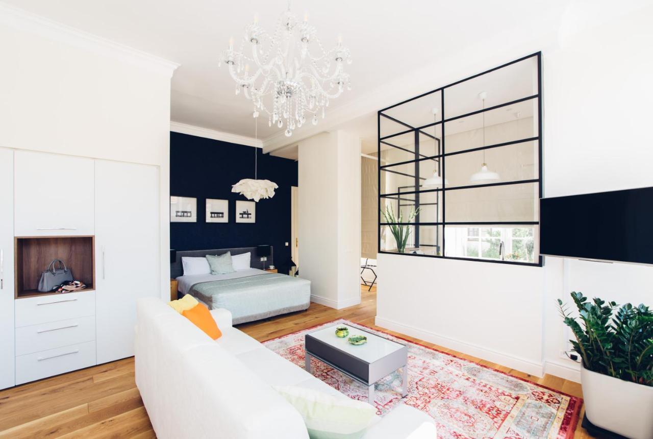 Adele Apartments เปตช์ ภายนอก รูปภาพ